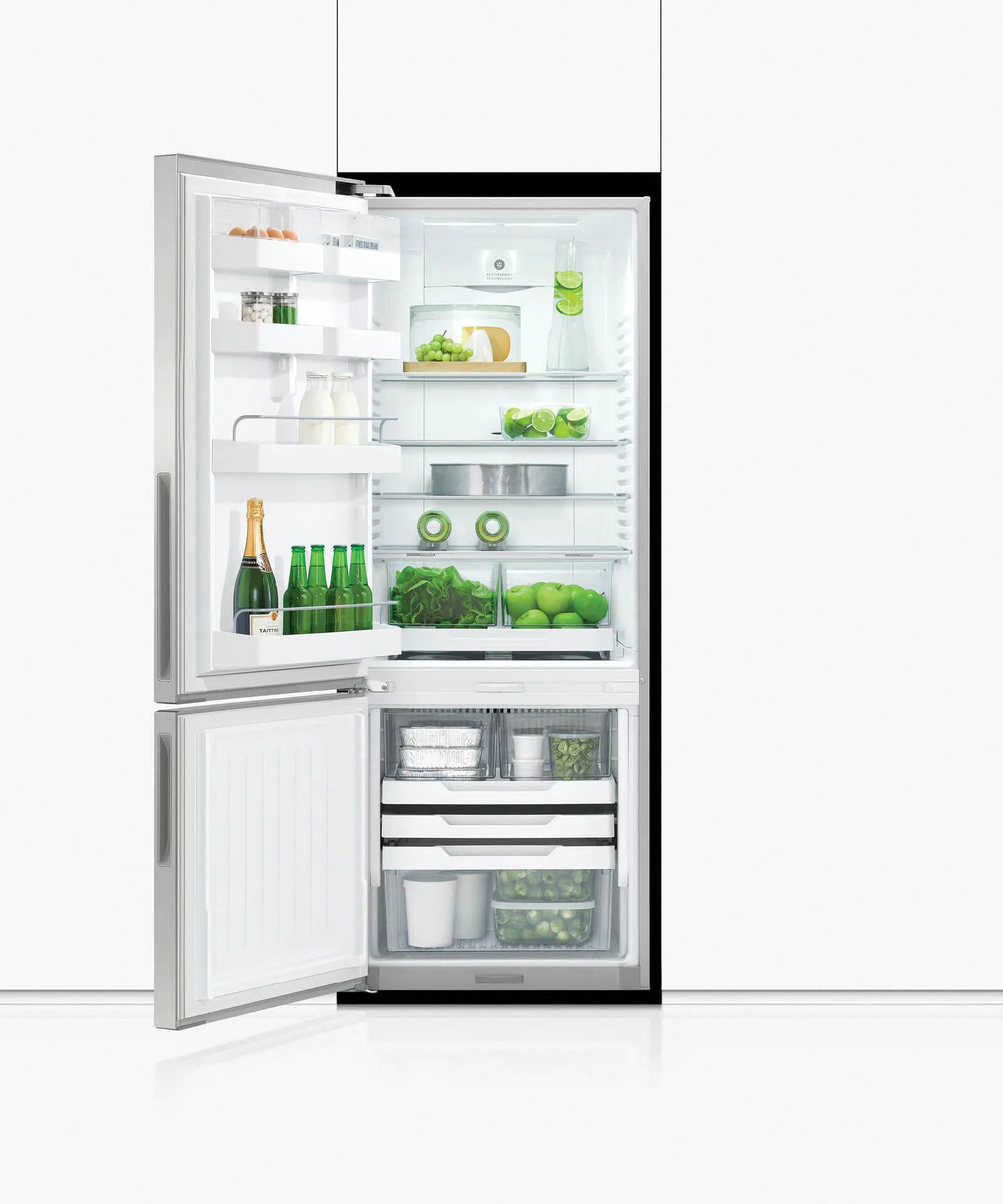 Fisher & Paykel RF135BLPJX6N Freestanding Refrigerator Freezer. 25. 13.5 Cu Ft. Ice