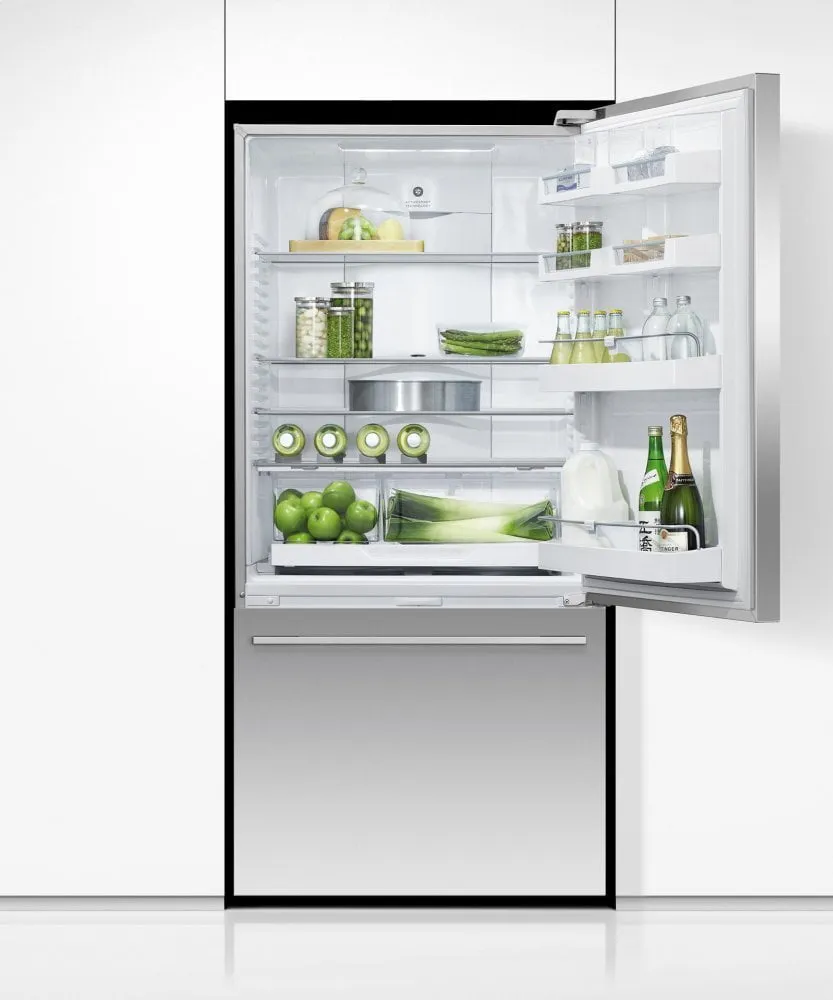 Fisher & Paykel RF170WDRJX5 Freestanding Refrigerator Freezer. 32. 17.1 Cu Ft. Ice