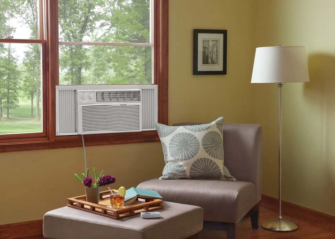 Frigidaire FFRA0611U1 Frigidaire 6.000 Btu Window-Mounted Room Air Conditioner