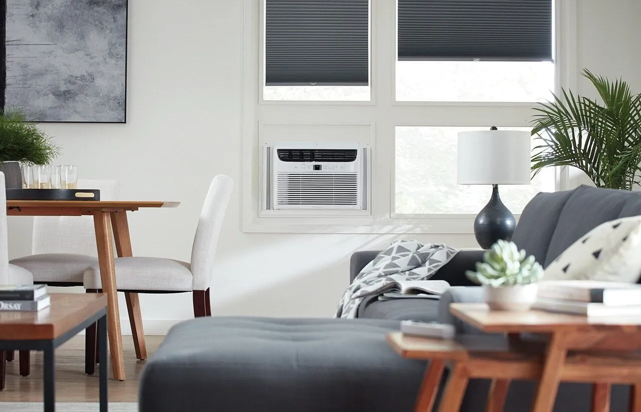 Frigidaire FFRE153WAE Frigidaire 15.100 Btu Window-Mounted Room Air Conditioner