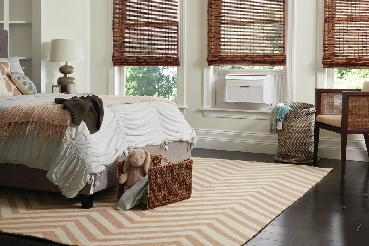 Frigidaire GHWQ083WC1 Frigidaire Gallery 8.000 Btu Inverter Quiet Temp Smart Room Air Conditioner