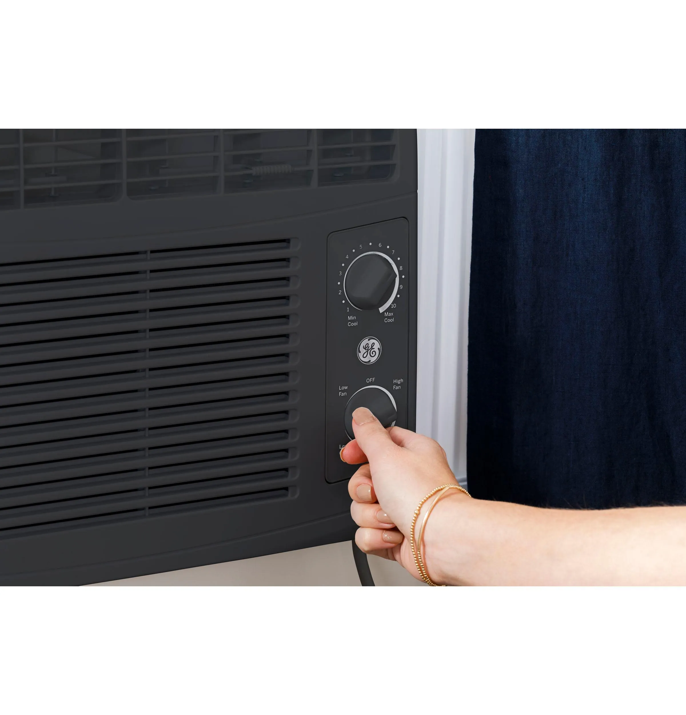 Ge Appliances AHED05AC Ge 5.000 Btu Mechanical Window Air Conditioner For Small Rooms Up To 150 Sq Ft.. Black