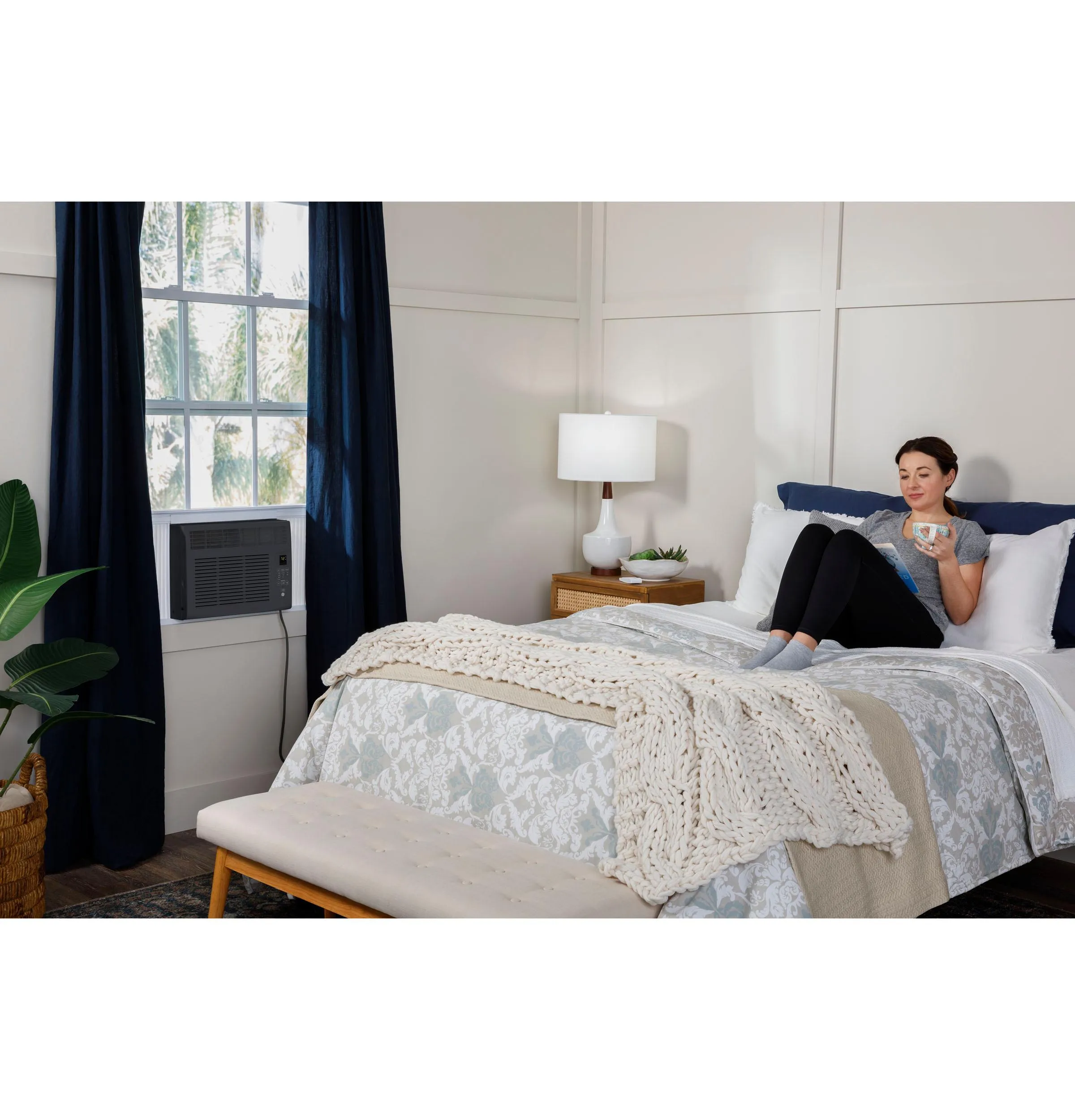 Ge Appliances AHEF06BC Ge 6.000 Btu Electronic Window Air Conditioner For Small Rooms Up To 250 Sq Ft.. Black