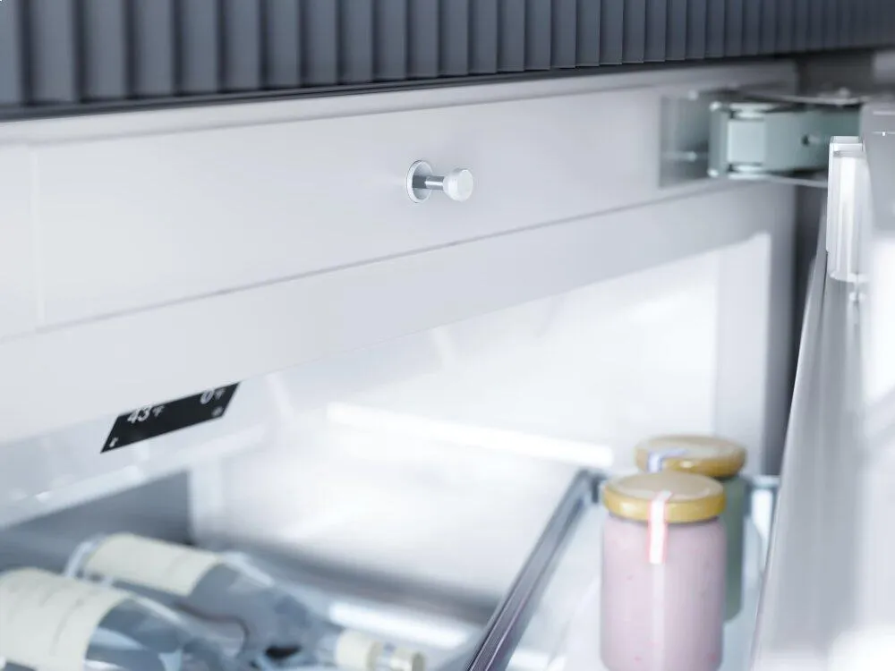 Miele F2671SF Stainless Steel - Mastercool&#8482; Freezer For High-End Design And Technology On A Large Scale.