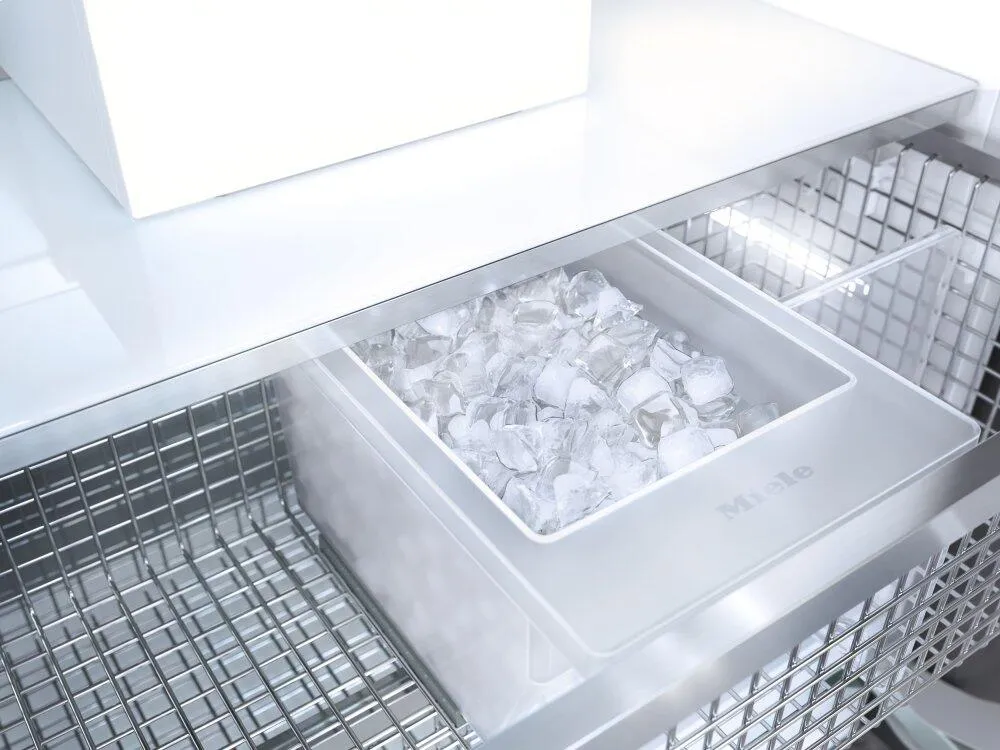 Miele F2811SF Stainless Steel - Mastercool&#8482; Freezer For High-End Design And Technology On A Large Scale.