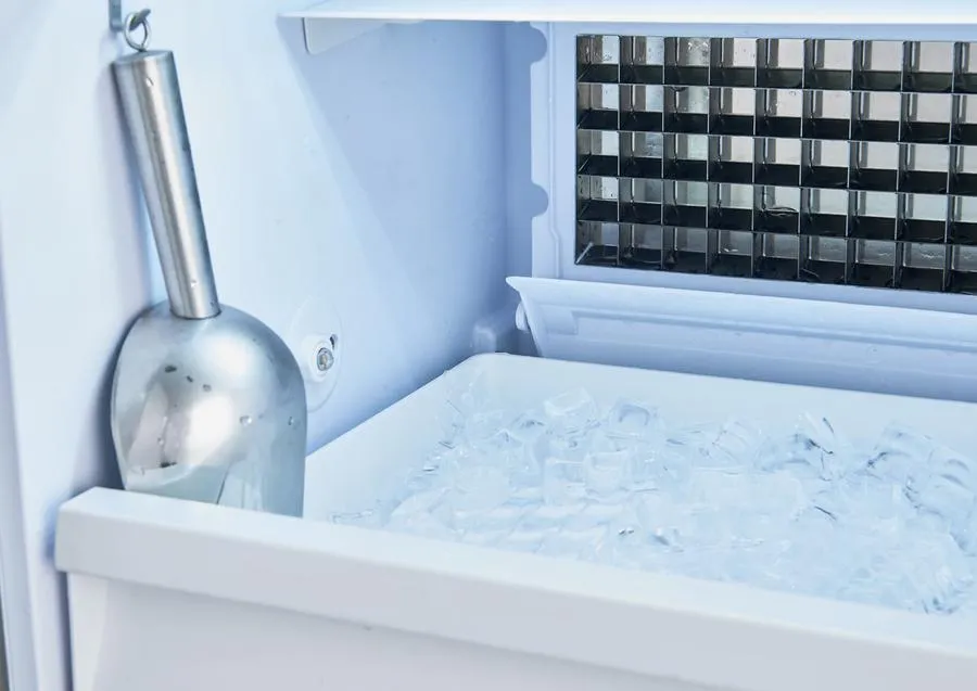 Summit BIM182ADAIFLHD 18 Wide Clear Icemaker. Ada Compliant (Panel Not Included)