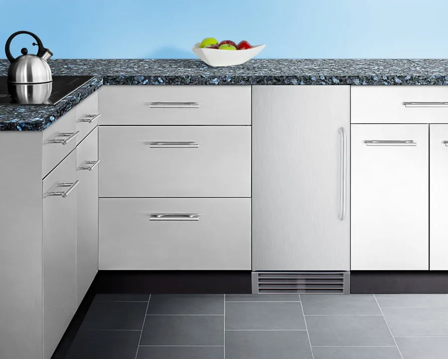 Summit BIM44GCSS 15 Wide 50 Lb. Built-In Undercounter Commercially Listed Clear Icemaker With Automatic Defrost. Internal Pump. And Complete Stainless Steel Exterior