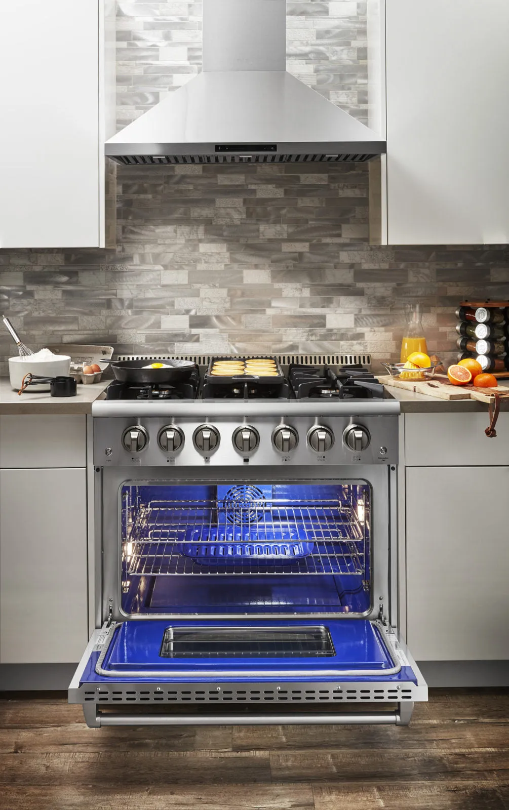 Thor Kitchen HRD3606ULP 36 Inch Professional Dual-Fuel Lp Gas Range