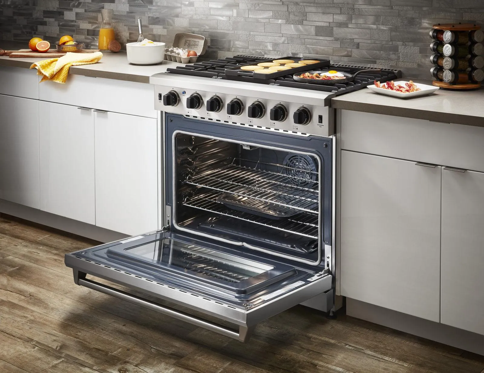 Thor Kitchen LRG3601ULP 36 Inch Gas Range In Stainless Steel - Liquid Propane