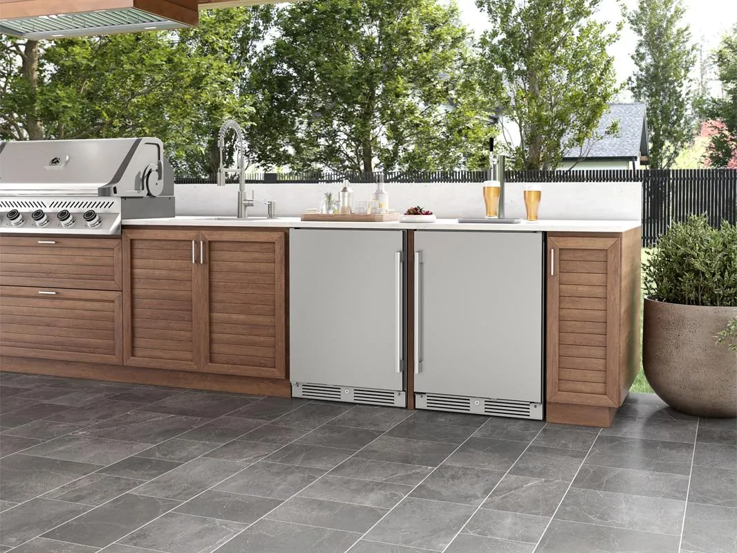 Zephyr PRR24C01ASOD 24 Outdoor Refrigerator