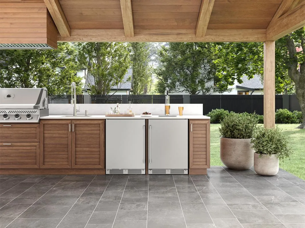 Zephyr PRR24C01ASOD 24 Outdoor Refrigerator